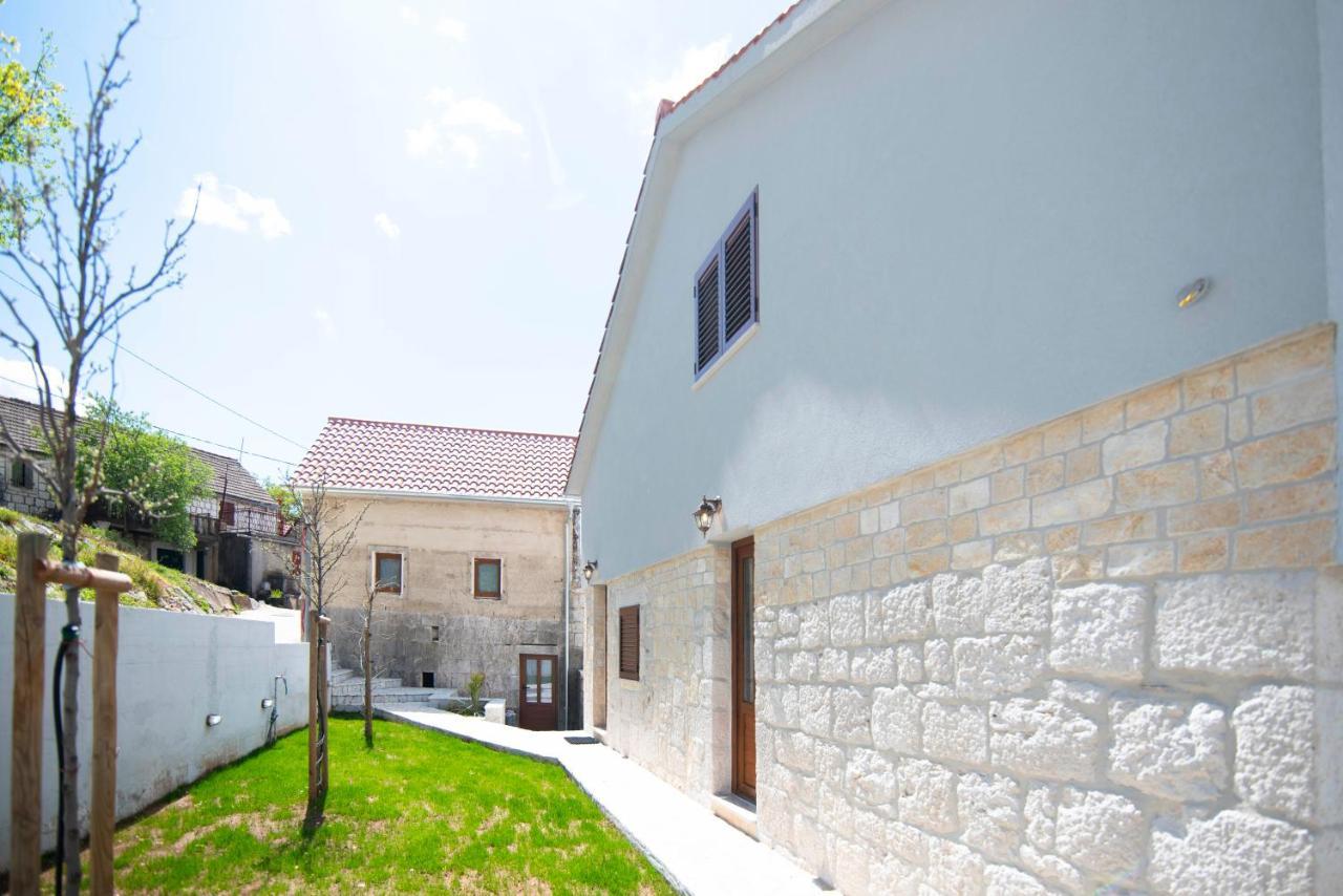 Villa Vita Trilj Bagian luar foto