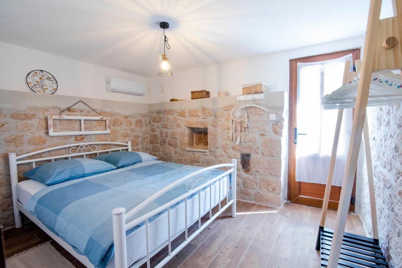 Villa Vita Trilj Bagian luar foto
