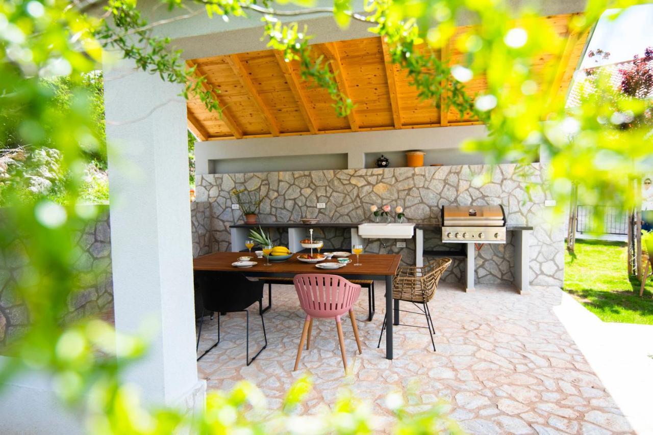 Villa Vita Trilj Bagian luar foto