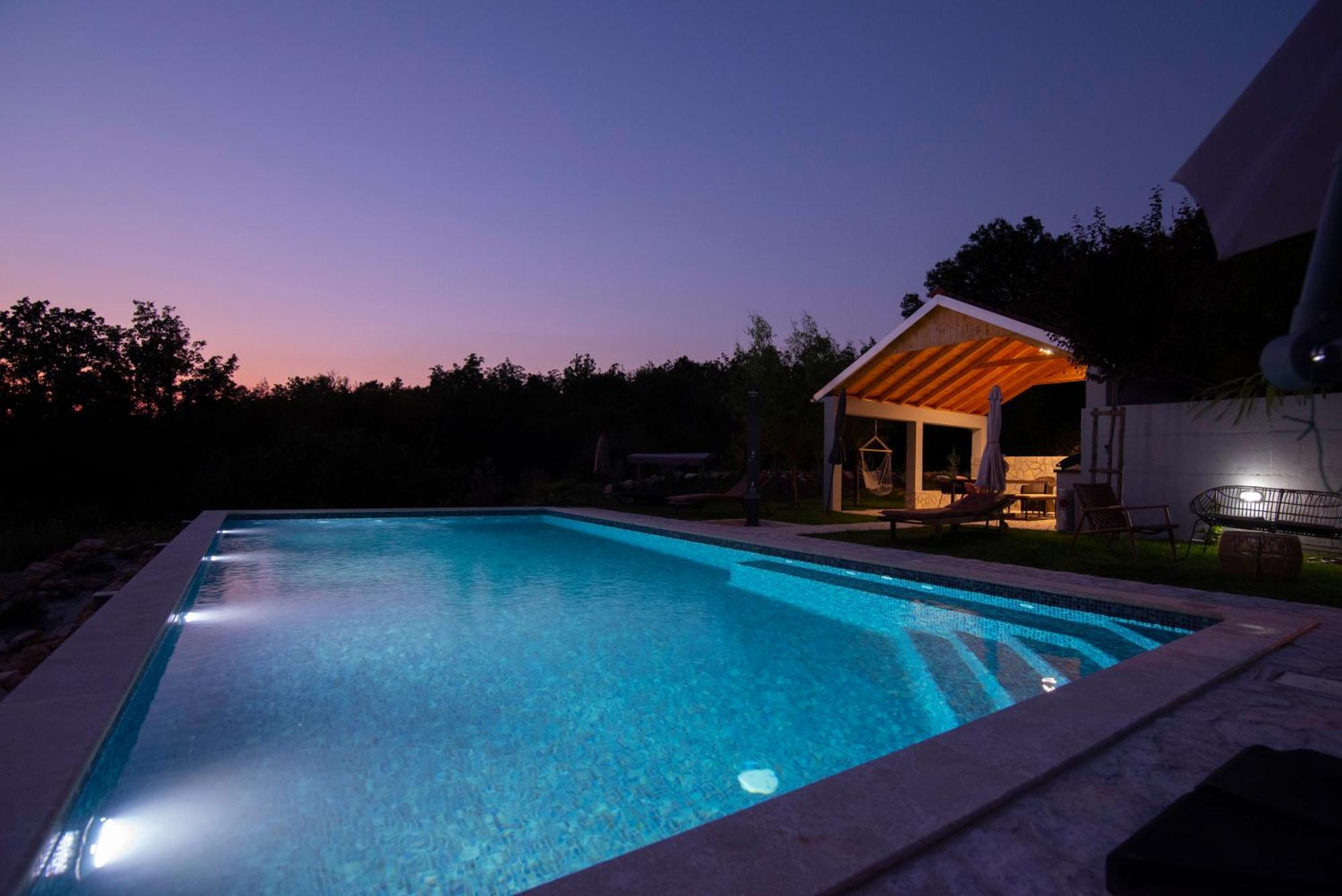 Villa Vita Trilj Bagian luar foto