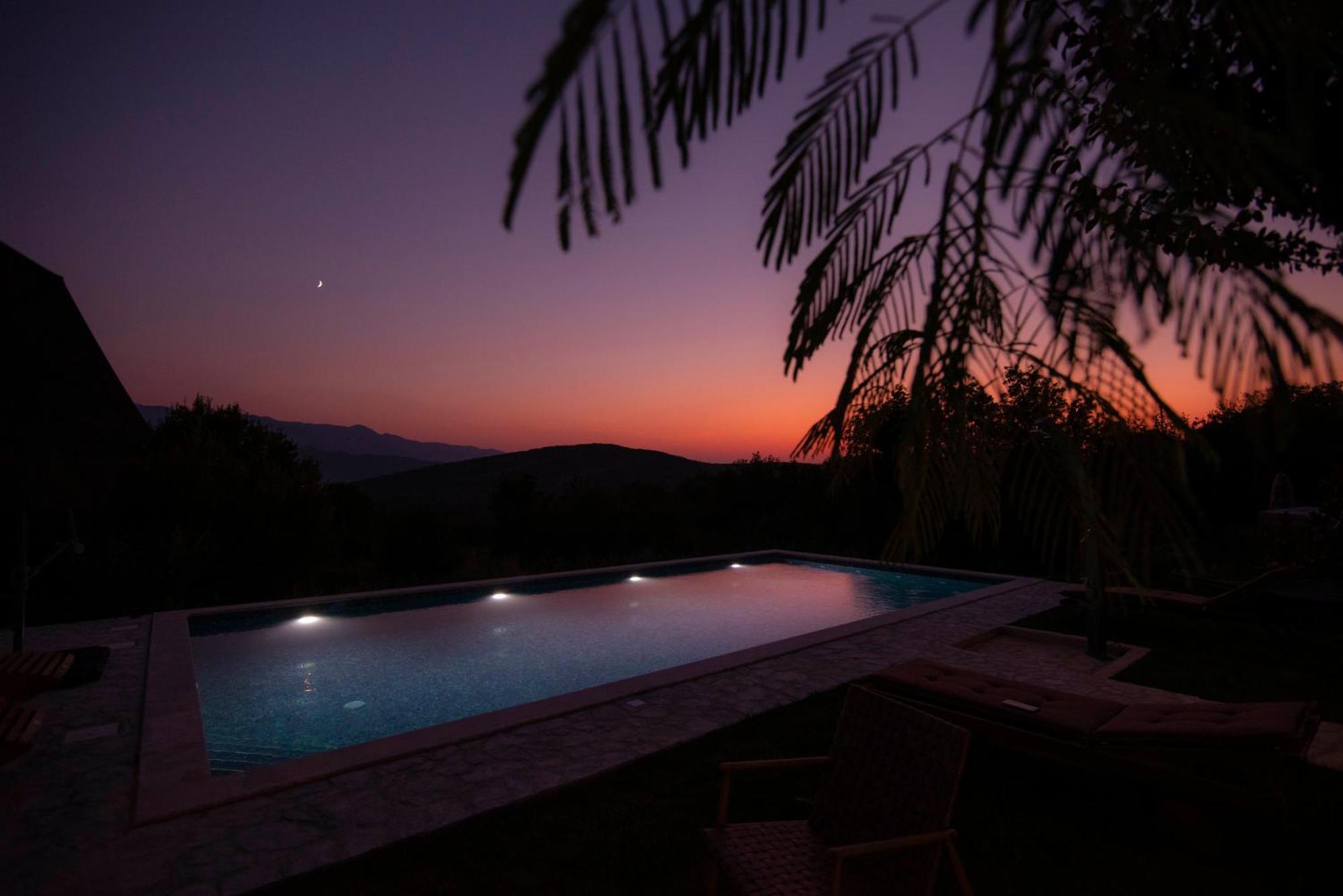 Villa Vita Trilj Bagian luar foto
