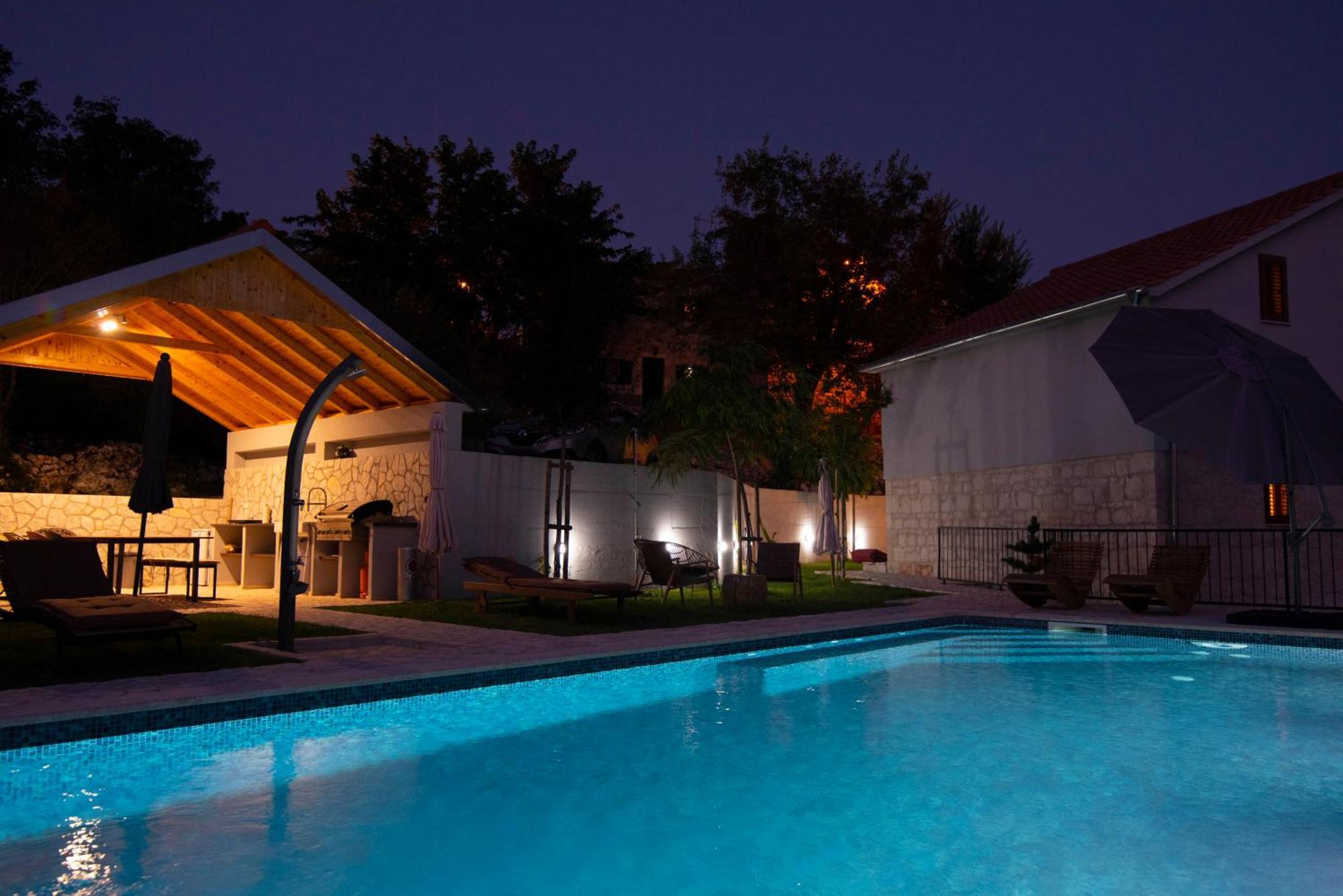 Villa Vita Trilj Bagian luar foto